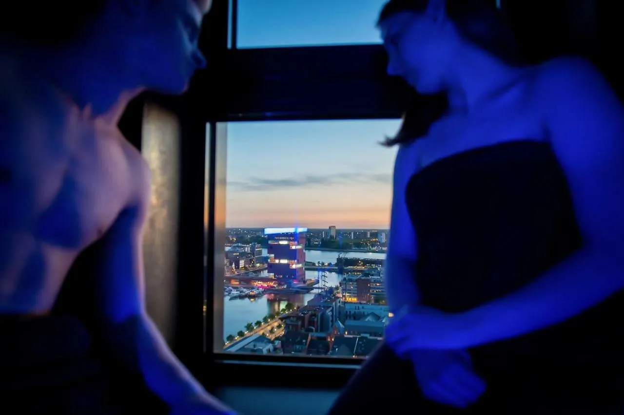 Apartamento SkyNooz-exclusive privé wellness penthouse Amberes Bélgica