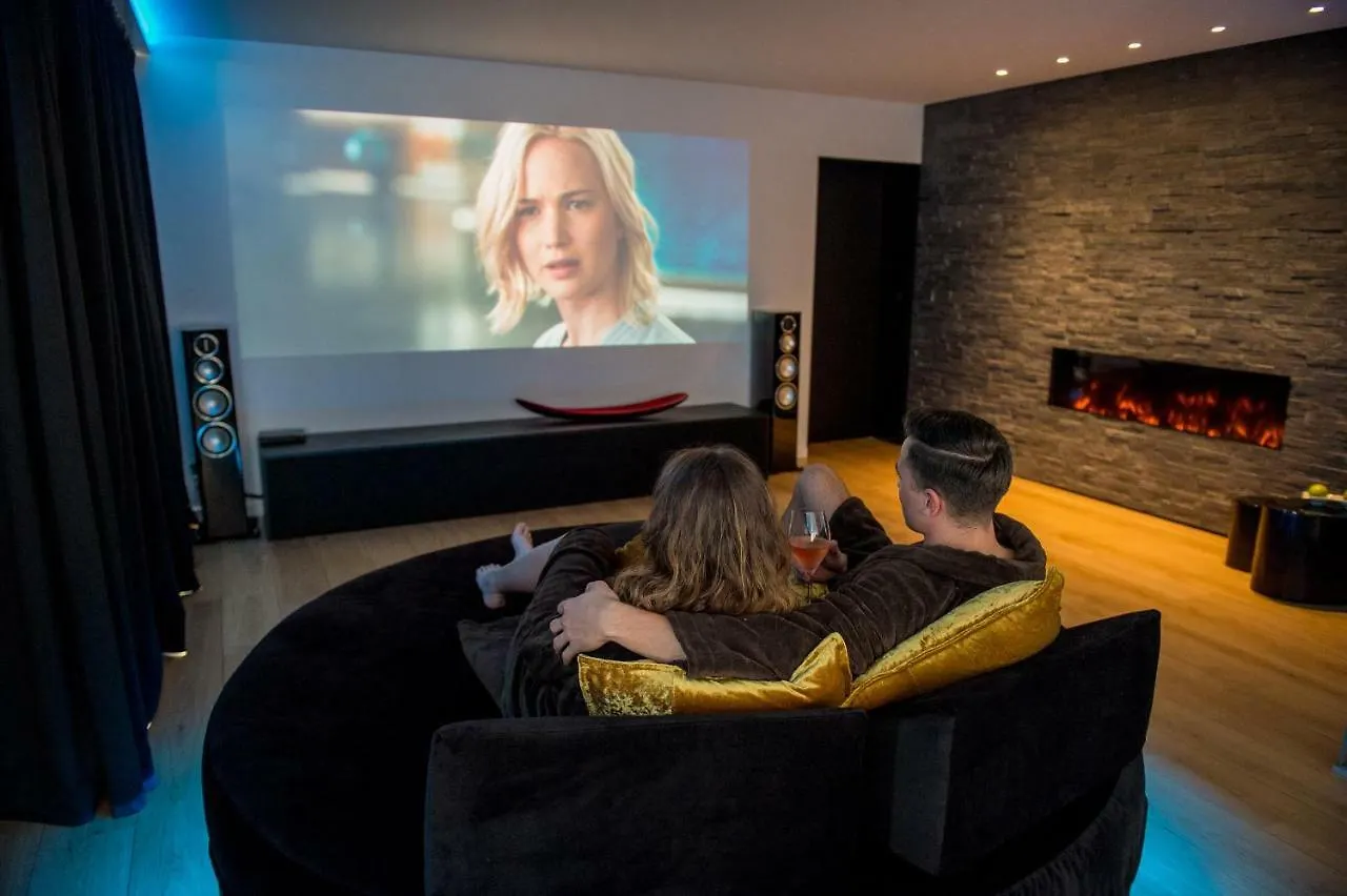 Appartamento SkyNooz-exclusive privé wellness penthouse Anversa