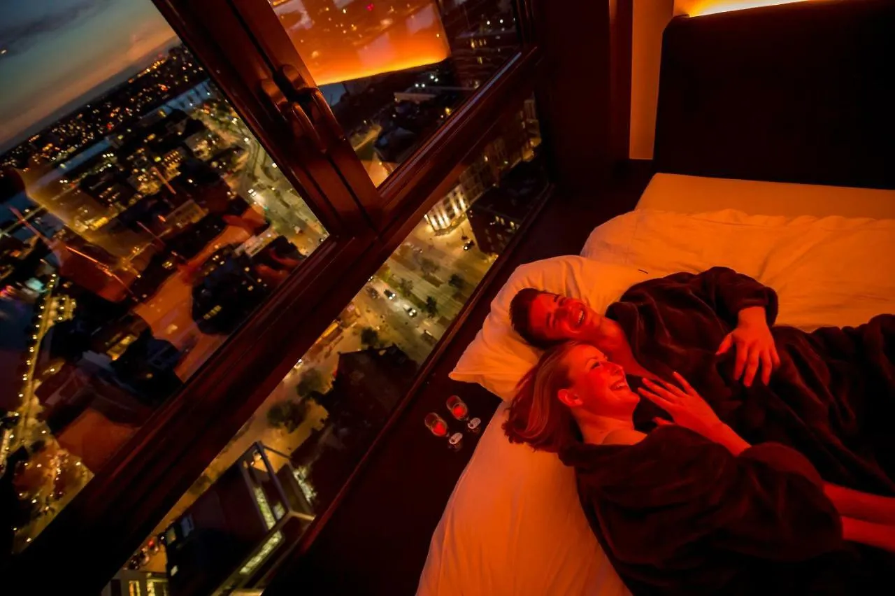 Appartamento SkyNooz-exclusive privé wellness penthouse Anversa 0*,  Belgio